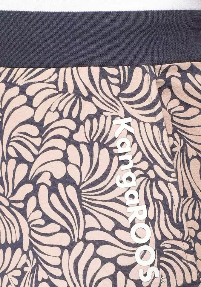 KangaROOS Loungehose mit modischem Allover-Druck und elastischem Bund - NEUE KOLLEKTION Schwarz-weiß, Jeansblau-rosa 10 KangaROOS Loungehose mit modischem Allover-Druck und elastischem Bund - NEUE KOLLEKTION Schwarz-weiß, Jeansblau-rosa – Bild 10