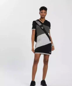 KangaROOS Sweatkleid mit Kapuze und trendigem Colorblocking - NEUE KOLLEKTION Blau-mint, Beere-rose, Schwarz-grau -KangaROOS Verkaufsladen 108b95b1 3216 5a0e a1d6 19d1f3507105