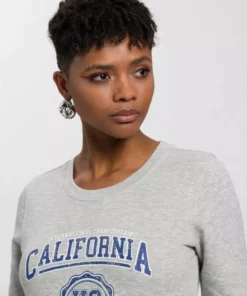 KangaROOS Sweater mit collem Frontprint im College-Look - NEUE KOLLEKTION -KangaROOS Verkaufsladen 2242bae6 fb27 54c0 9bb4 befd53114018