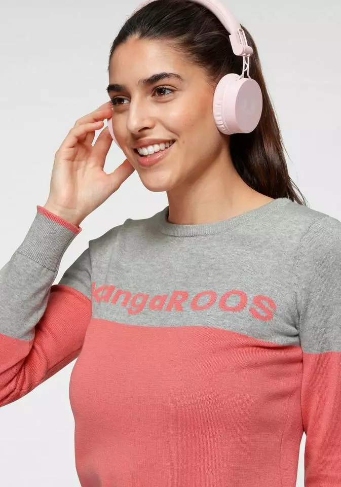 KangaROOS Rundhalspullover mit Colour-Blocking und großem Logo-Schriftzug - NEUE KOLLEKTION 3 KangaROOS Rundhalspullover mit Colour-Blocking und großem Logo-Schriftzug - NEUE KOLLEKTION – Bild 3