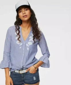 KangaROOS Hemdbluse mit Volants am Ärmel und Blumen-Stickerei vorne