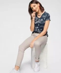 KangaROOS Chinohose (Set, 2-tlg., mit Gürtel) in schmaler Form, mit Kordel zu binden Beige, Schwarz, Wei&szlig;, Marine -KangaROOS Verkaufsladen 37001357