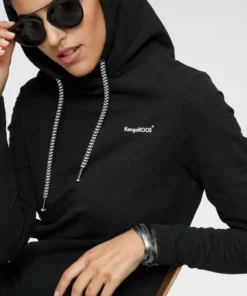 KangaROOS Sweatkleid mit Kapuze & großem Schriftzug-Druck am Arm 8 KangaROOS Sweatkleid mit Kapuze & großem Schriftzug-Druck am Arm -KangaROOS Verkaufsladen 4a75b1c6 b930 560d 8f20 5bbb96884a4e