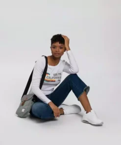 KangaROOS Langarmshirt mit modischem Retro-Druck - NEUE KOLLEKTION -KangaROOS Verkaufsladen 4d4bf19a f7c5 51ec bc93 1033c750f017