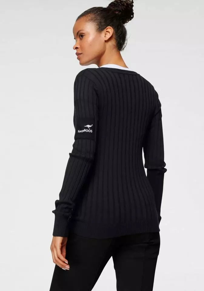KangaROOS Strickjacke in breit geripptem Feinstrick unf Markennamen auf dem Arm - NEUE KOLLEKTION Marine, Schwarz, Rosa 2 KangaROOS Strickjacke in breit geripptem Feinstrick unf Markennamen auf dem Arm - NEUE KOLLEKTION Marine, Schwarz, Rosa – Bild 2
