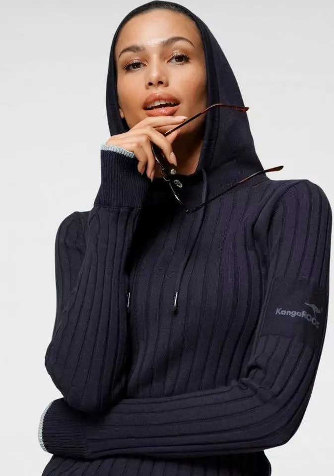 KangaROOS Strickpullover mit kontrastfarbener Kapuzeninnenseite und Logodruck auf dem Arm - NEUE KOLLEKTION Rot-pink, Marine-hellgrau-meliert 3 KangaROOS Strickpullover mit kontrastfarbener Kapuzeninnenseite und Logodruck auf dem Arm - NEUE KOLLEKTION Rot-pink, Marine-hellgrau-meliert – Bild 3