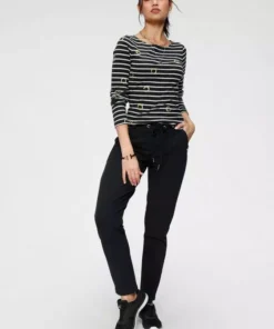 KangaROOS Jogginghose mit kleinen Bundfalten Schwarz, Marine -KangaROOS Verkaufsladen 6512f32b a6ab 58f0 88a8 744e9e98e290