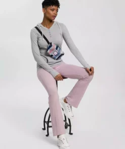 KangaROOS Kapuzenshirt Kapuze kontrastfarben gefüttert Marine, Offwhite, Hellgrau-meliert, Schwarz 14 KangaROOS Kapuzenshirt Kapuze kontrastfarben gefüttert Marine, Offwhite, Hellgrau-meliert, Schwarz -KangaROOS Verkaufsladen 679d7fb6 4c6a 56ed ad54 e9ba4f2b1a06