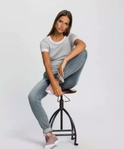 KangaROOS T-Shirt mit modischen Rippenbünchen Schwarz, Blau, Hellgrau-meliert -KangaROOS Verkaufsladen 76bc00ab 9b41 53a3 88d8 e6e99d83451f