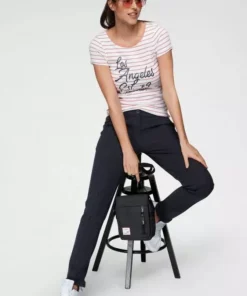 KangaROOS T-Shirt mit großem Logoschriftzug in Handschrift-Optik Marine-weiß, Weiß-rosa 12 KangaROOS T-Shirt mit großem Logoschriftzug in Handschrift-Optik Marine-weiß, Weiß-rosa -KangaROOS Verkaufsladen 835e9c54 a1fa 5ed3 b311 c05f5df8e67f