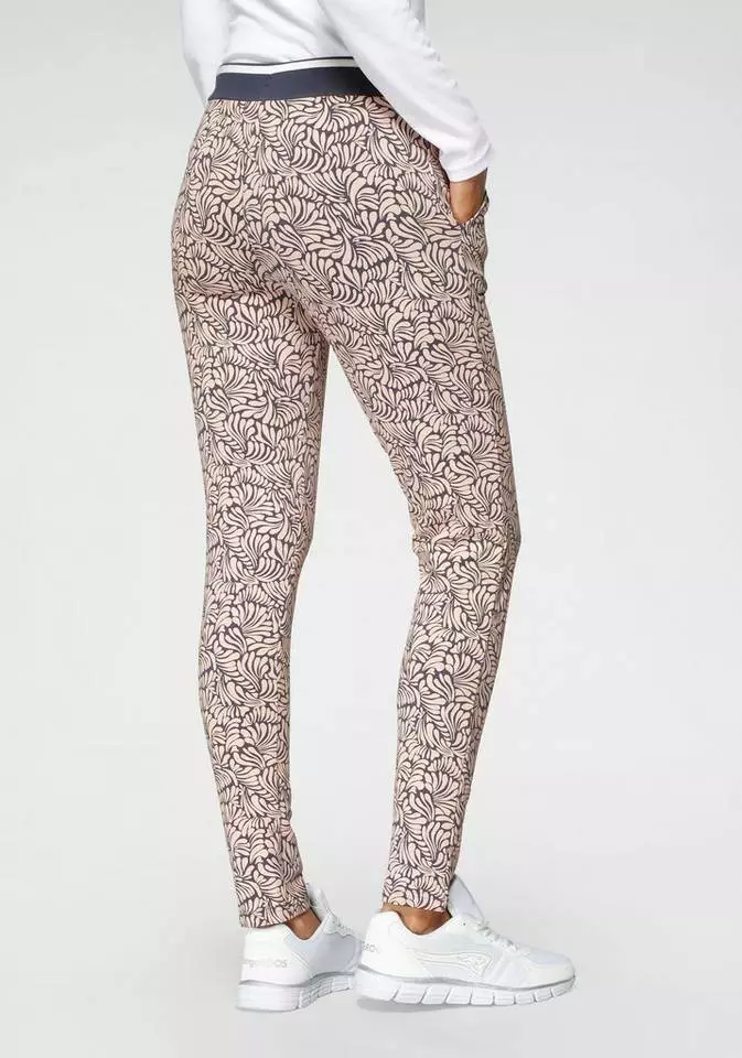 KangaROOS Loungehose mit modischem Allover-Druck und elastischem Bund - NEUE KOLLEKTION Schwarz-weiß, Jeansblau-rosa 3 KangaROOS Loungehose mit modischem Allover-Druck und elastischem Bund - NEUE KOLLEKTION Schwarz-weiß, Jeansblau-rosa – Bild 3