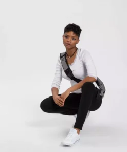 KangaROOS T-Shirt mit Spitzenband am V-Ausschnitt & 3/4-Arm - NEUE KOLLEKTION Schwarz, Weiß -KangaROOS Verkaufsladen 9c4d6d5b e6dd 5495 a869 891ce698371c