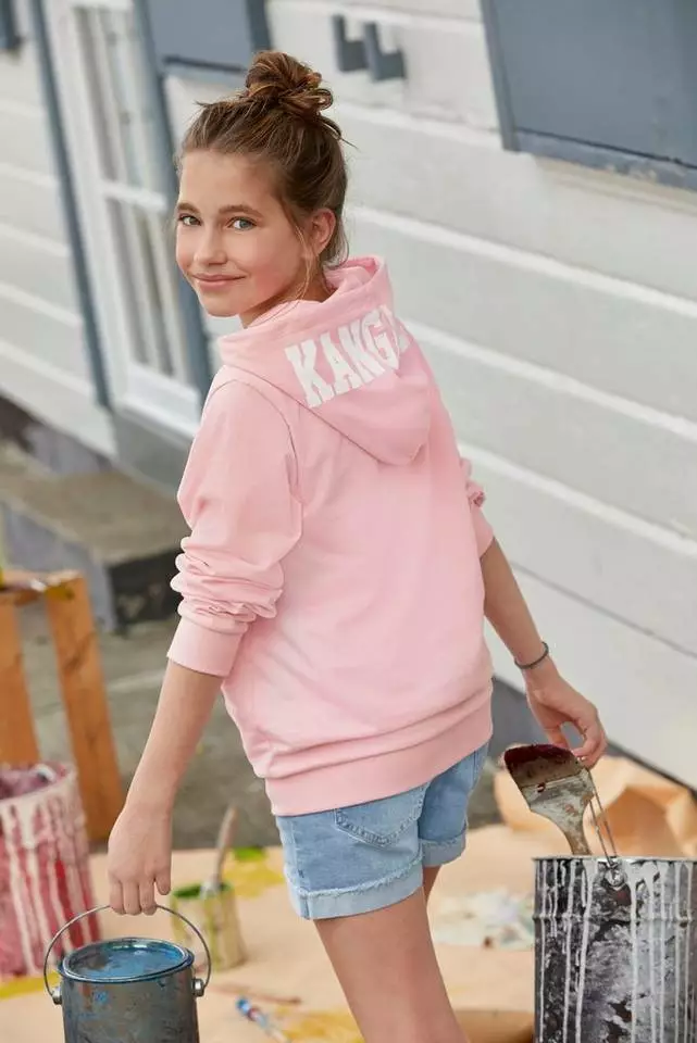 KangaROOS Kapuzensweatshirt in weiter Form 4 KangaROOS Kapuzensweatshirt in weiter Form – Bild 4