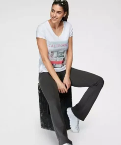 KangaROOS T-Shirt mit sommerlichem Frontprint Weiß Bus, Weiß Käfer -KangaROOS Verkaufsladen ba46852b 9e23 54f9 818e 282e7e79e142