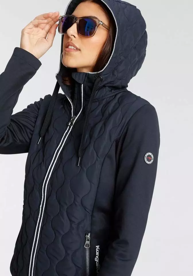 KangaROOS Kurzjacke mit neuem Stepp-Design im trendigen 2-in-1 Look - NEUE KOLLEKTION 3 KangaROOS Kurzjacke mit neuem Stepp-Design im trendigen 2-in-1 Look - NEUE KOLLEKTION – Bild 3