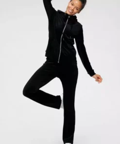 KangaROOS Kapuzensweatjacke aus weichem Nicky-Samt mit collem Nieten-Logo - NEUE KOLLEKTION Schwarz, Marine -KangaROOS Verkaufsladen f0db5eb1 816f 59eb 854c 7047eb2624b9