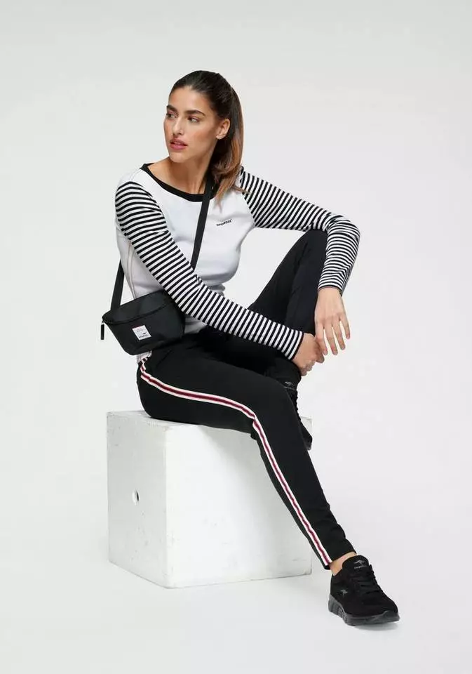 KangaROOS Langarmshirt im modischem Uni-Streifen-Mix Weiß-schwarz-gestreift, Marine-weiß 4 KangaROOS Langarmshirt im modischem Uni-Streifen-Mix Weiß-schwarz-gestreift, Marine-weiß – Bild 4