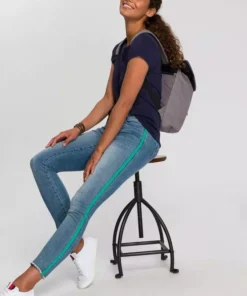 KangaROOS T-Shirt mit süßem aufgekrempleten Ärmalsaum Weiß, Rosa, Marine, Schwarz 12 KangaROOS T-Shirt mit süßem aufgekrempleten Ärmalsaum Weiß, Rosa, Marine, Schwarz -KangaROOS Verkaufsladen fa2fdda0 1cff 5c65 954a cc061402f6b2